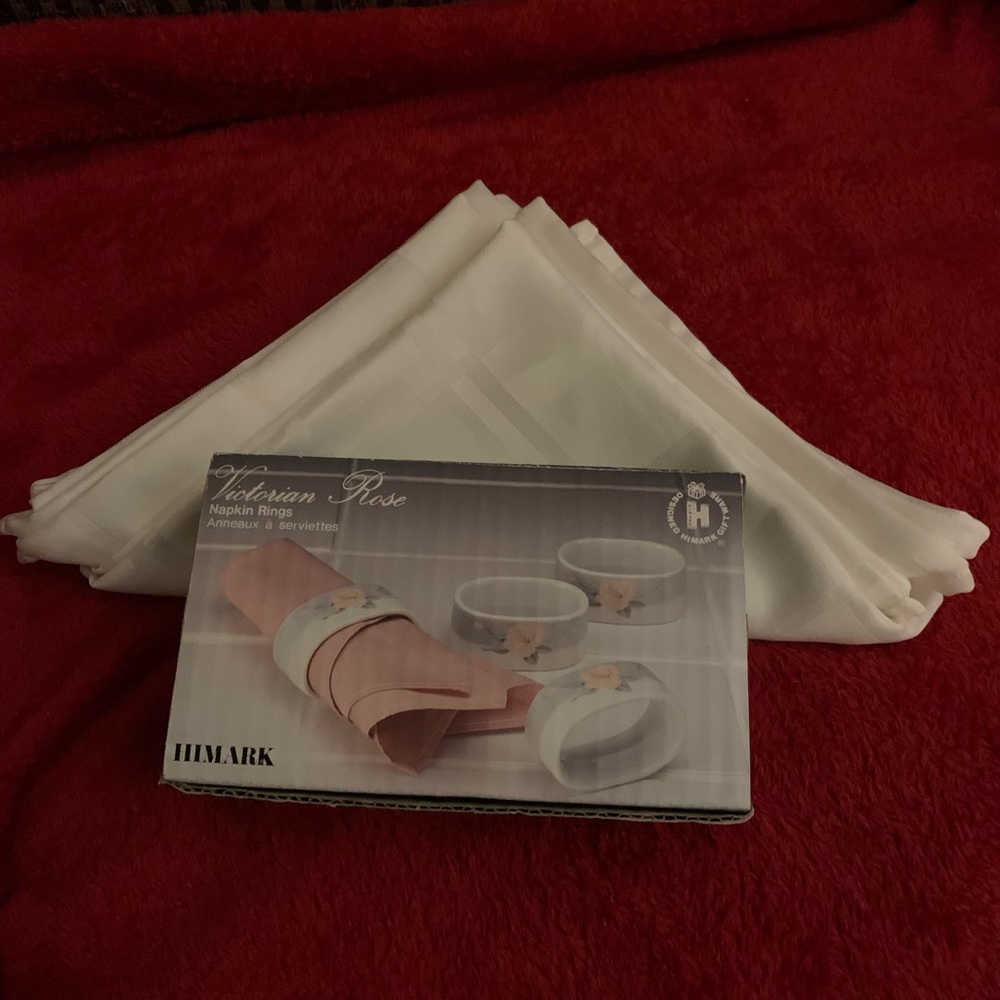 Pure White Napkins(4) and Victorian Rose Porcelain Napkin Rings(4)